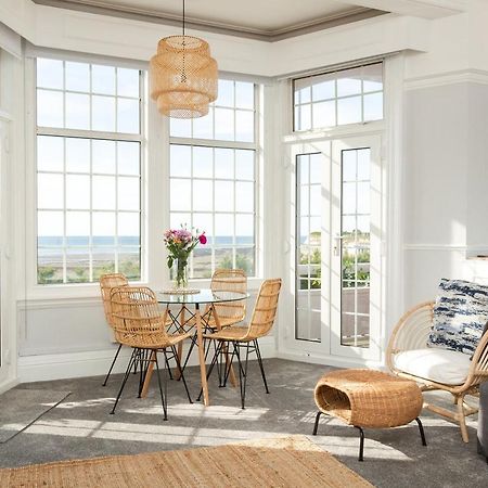 Apartmán A View Of The Bay- Panoramic Sea Views- Sleeps 4 Westgate-on-Sea Exteriér fotografie