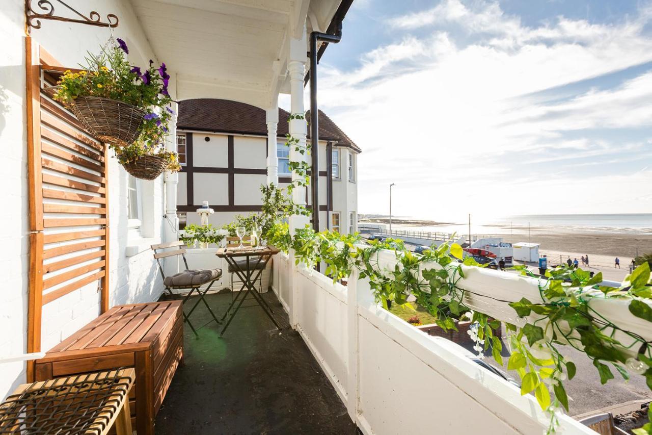 Apartmán A View Of The Bay- Panoramic Sea Views- Sleeps 4 Westgate-on-Sea Exteriér fotografie