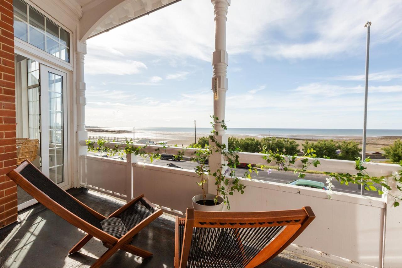Apartmán A View Of The Bay- Panoramic Sea Views- Sleeps 4 Westgate-on-Sea Exteriér fotografie