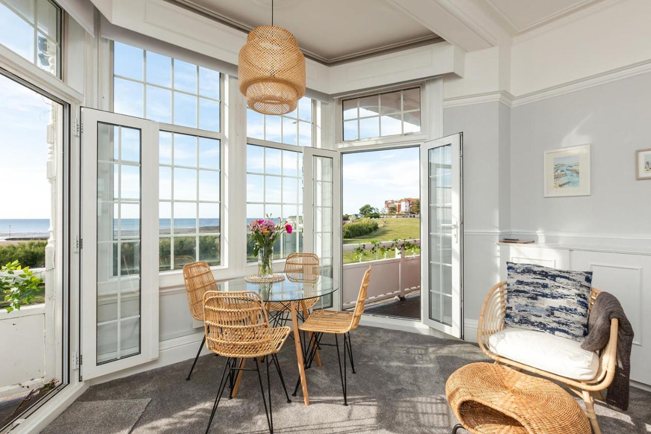 Apartmán A View Of The Bay- Panoramic Sea Views- Sleeps 4 Westgate-on-Sea Exteriér fotografie